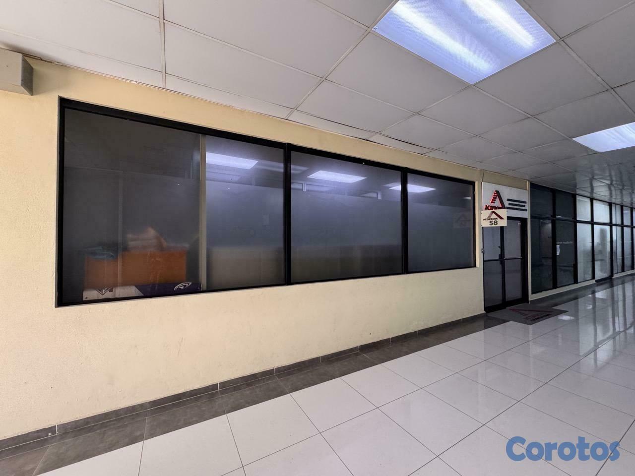 oficinas y locales comerciales - Oficina alquiler Unicentro Piantini Santo Domingo 8