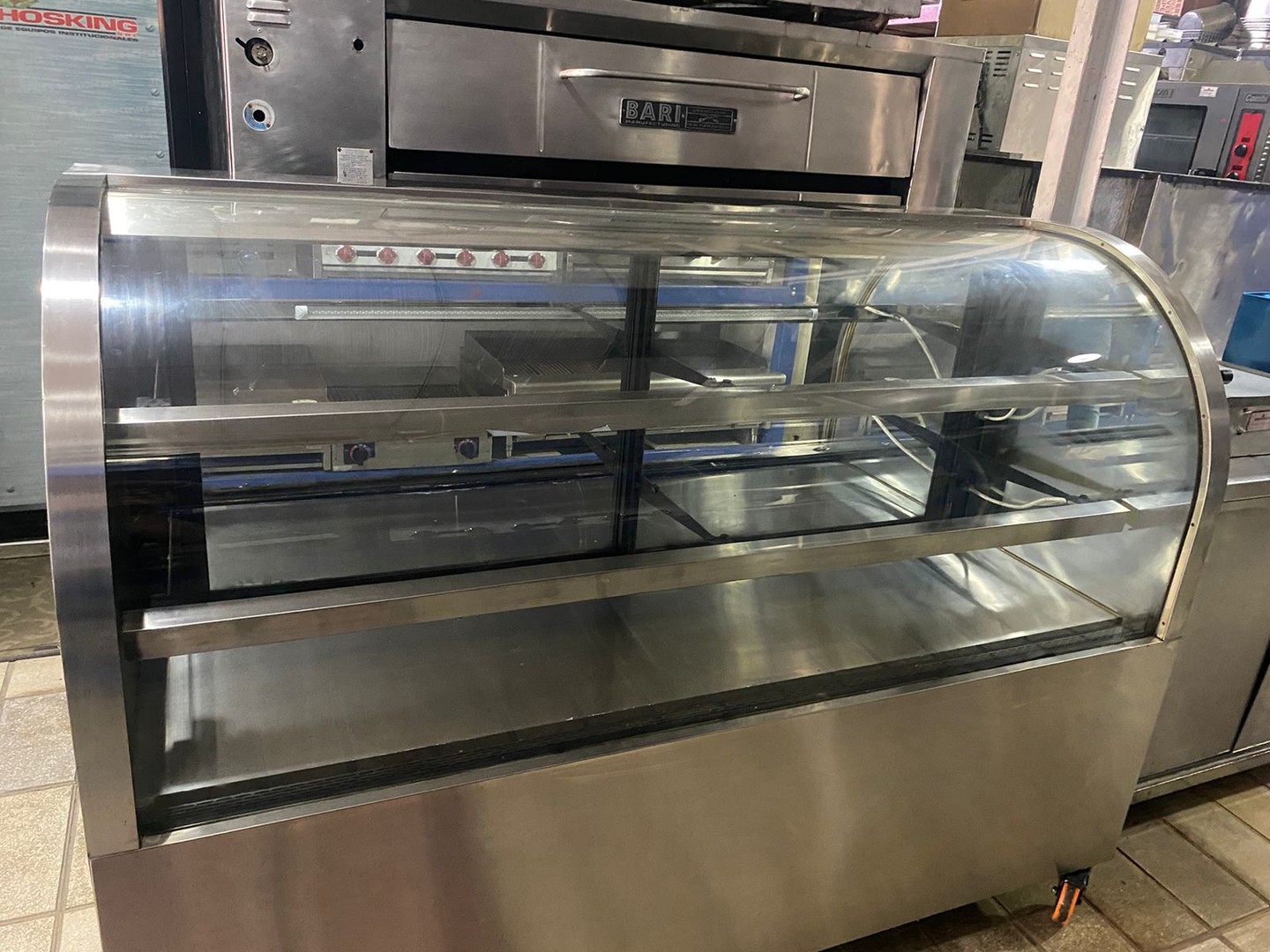equipos profesionales - Exhibidor Frio de 6 Pies para Postres