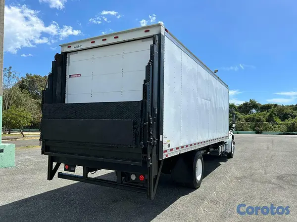 camiones y vehiculos pesados - FREIGHTLINER M2 106 2017 5