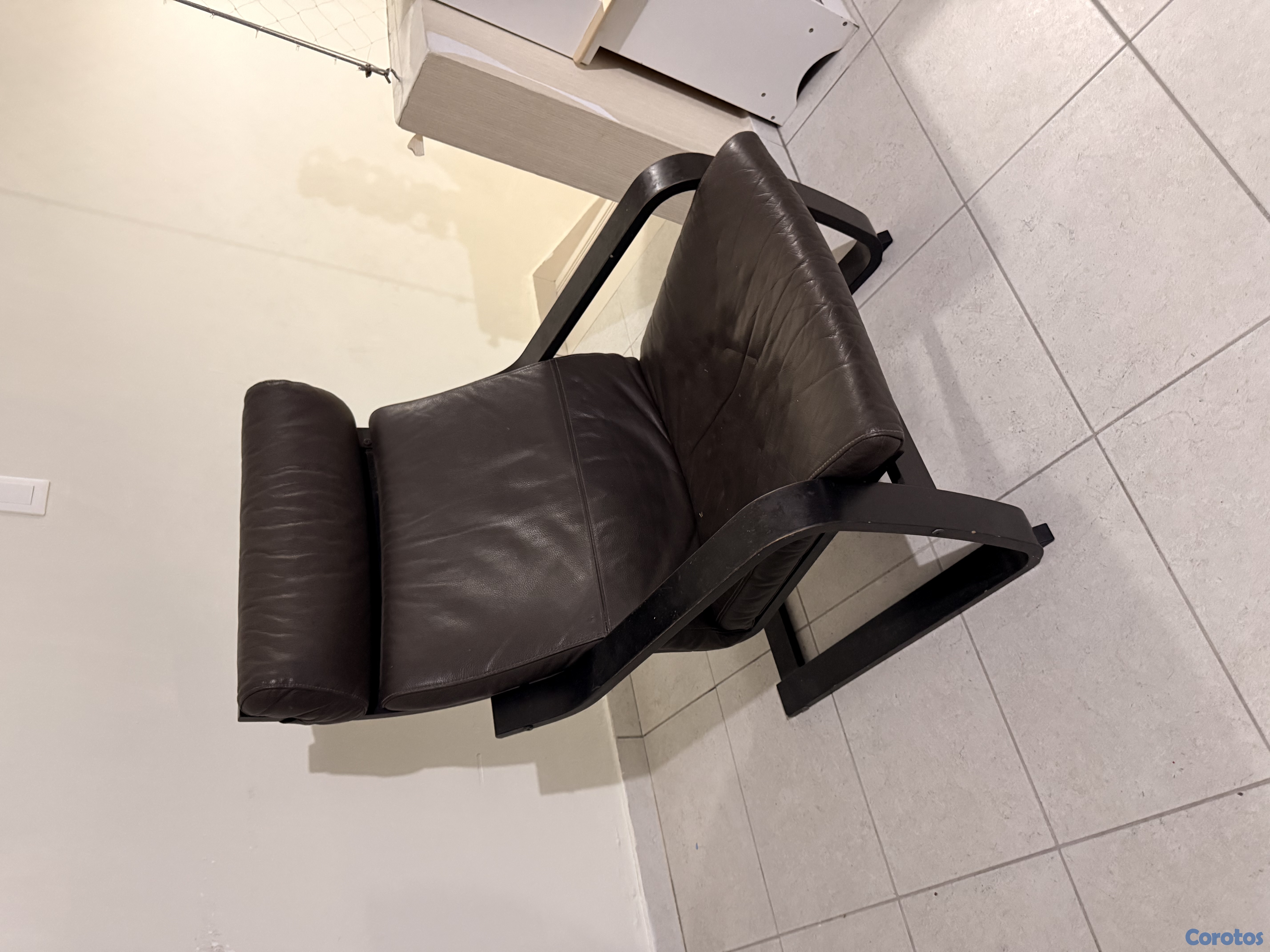 muebles y colchones - Sillon (silla) mecedora de Ikea de piel Marrón 2