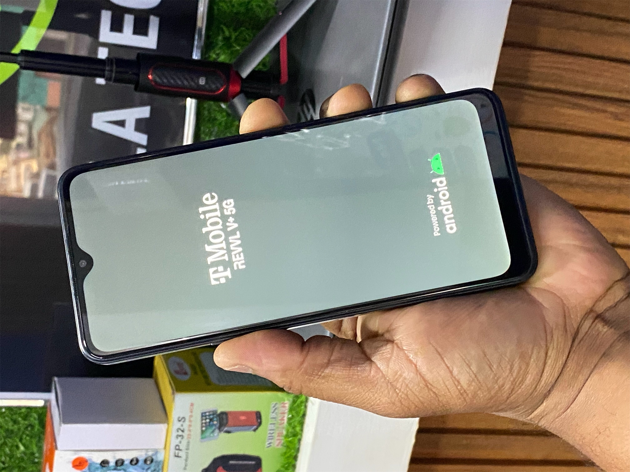 celulares y tabletas - REVVEL PLUS 5V+  64GB  6