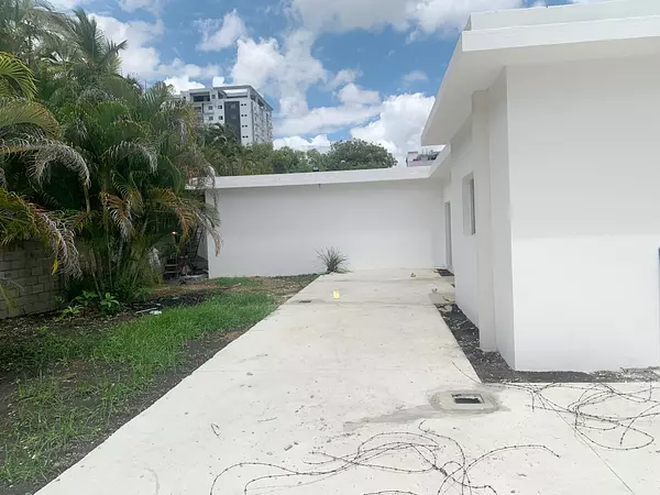 oficinas y locales comerciales - Alquiler local céntrico en arroyo hondo 3