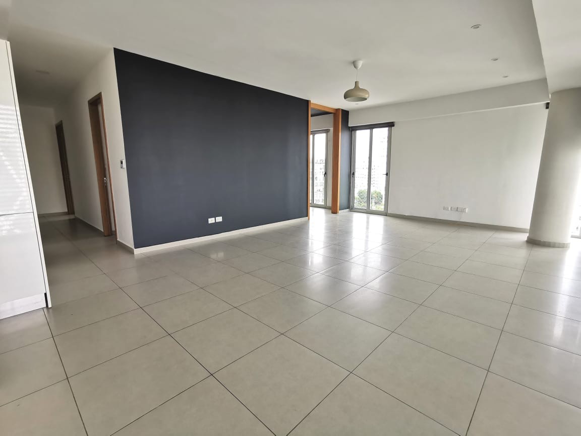 apartamentos - Apartamento en alquiler con línea blanca, Piantini!!
153 metros
 Piso 10
1800usd 0