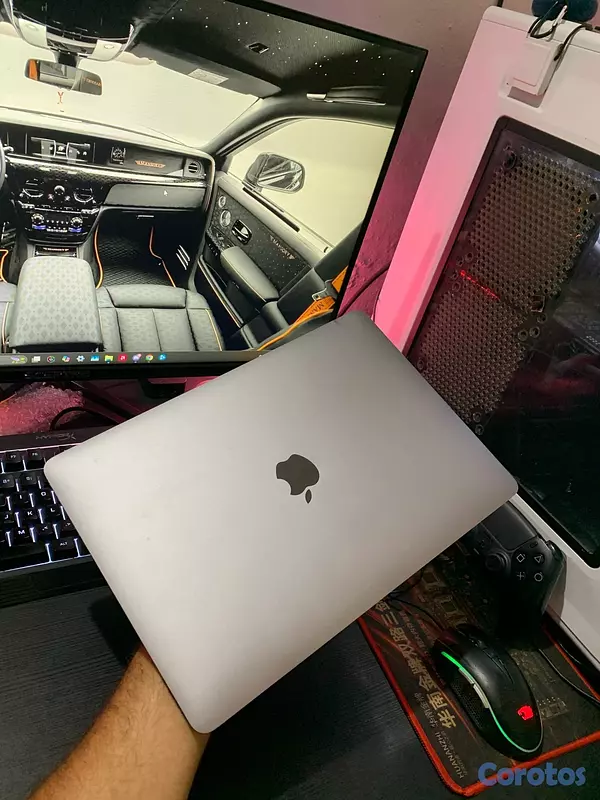 computadoras y laptops - MacBook Pro 2018 16RAM 256SSD TouchBar+TouchID 8