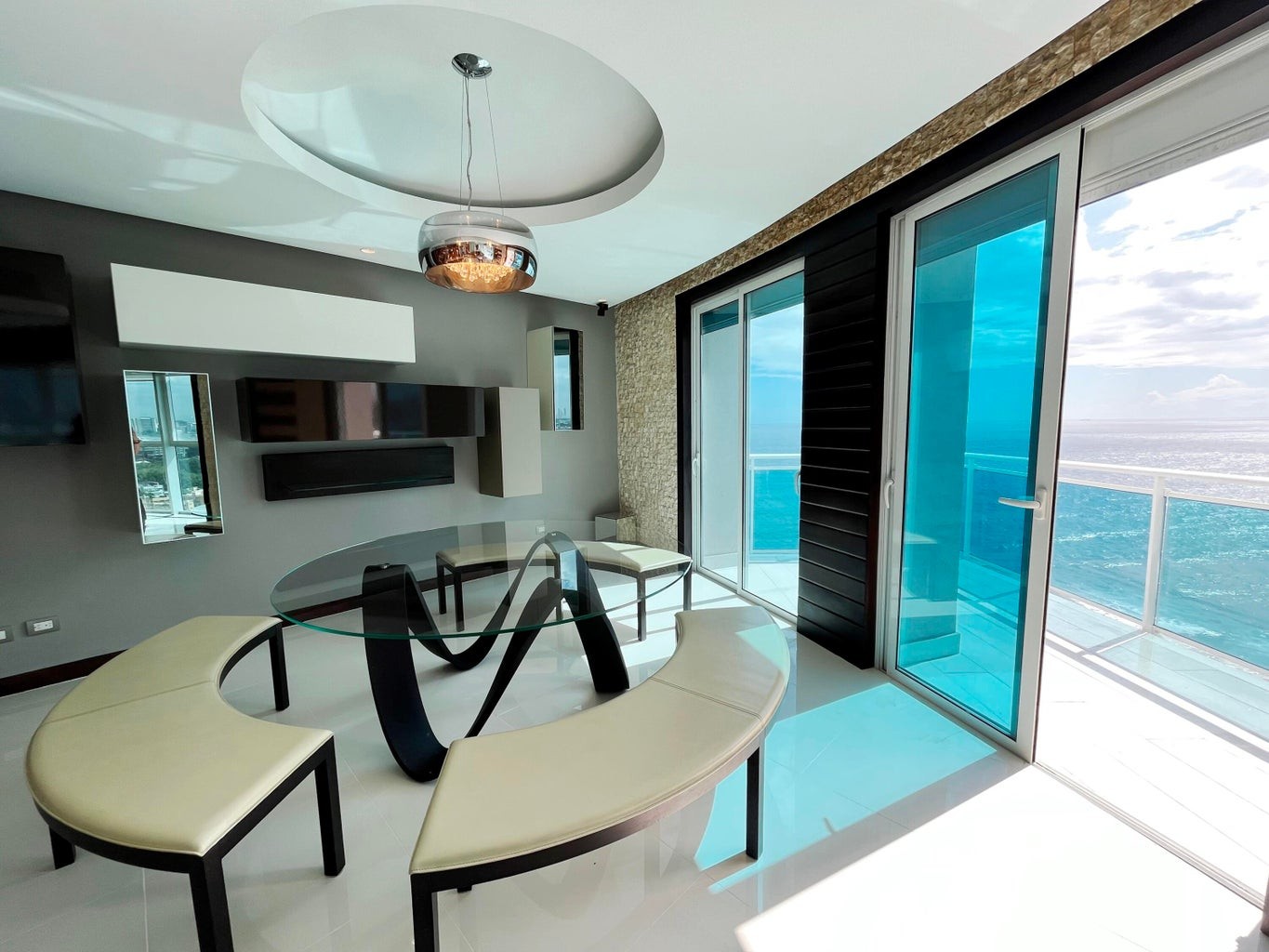 apartamentos - Apartamento de VENTA con vista al mar de Tres Habitaciones amplio 9
