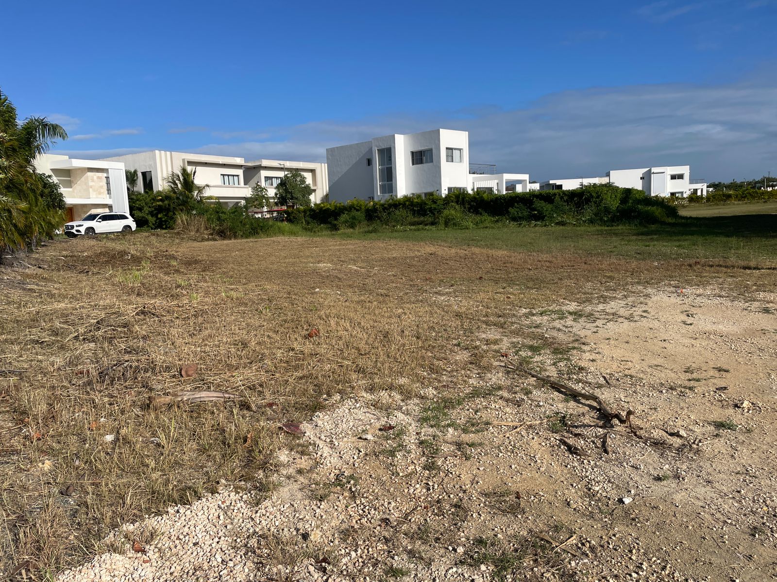 solares y terrenos - Solar 645 mts  en playa nueva romana 3