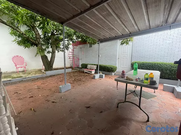 casas - Propiedad comercial en los Prados  4