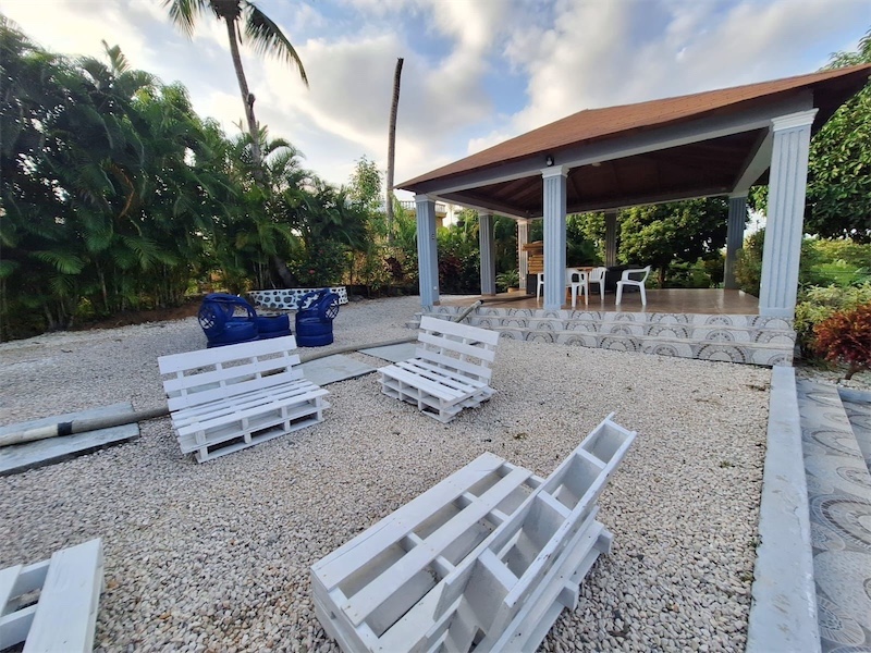 casas vacacionales y villas - Vendo villa amueblada! Con piscina En pedro Brant, Santo Domingo Oeste 3,783mts 1
