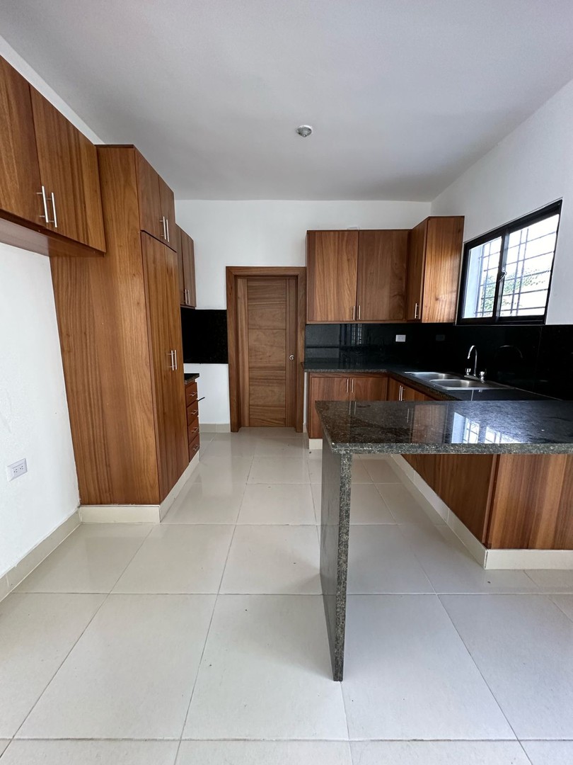 apartamentos - Amplio Apartamento de 3 Habitaciones, Llanos de Gurabo