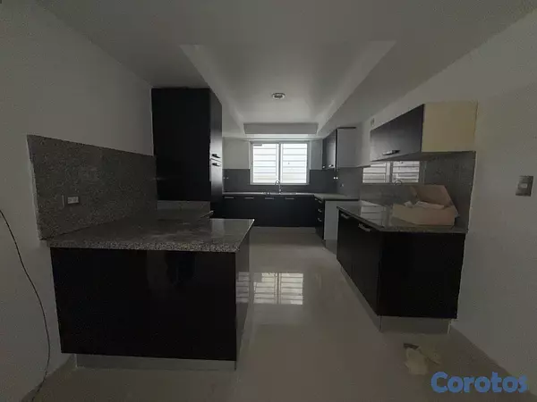apartamentos - Alquiler de apto piso alto de 3 hab con baños piso alto y ascensor  11