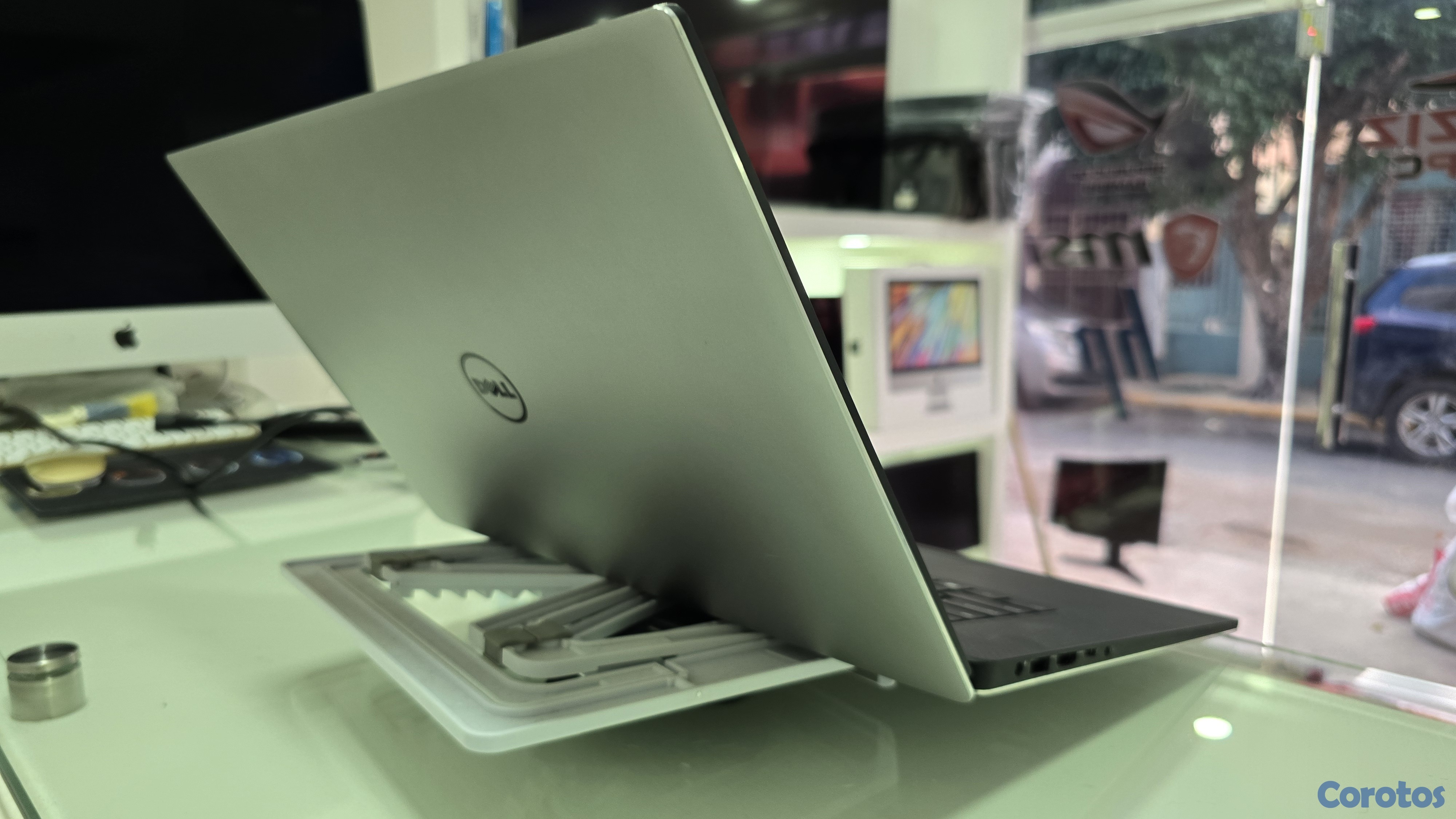 computadoras y laptops - Dell xps 15 Pulg Core i7 Ram 16gb ddr4 Disco 256gb Nvidea Gtx 960m 10gb  3