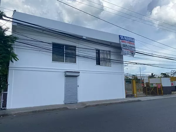 oficinas y locales comerciales - Se alquila local para estación de gas en Las Americas con oficinas 2