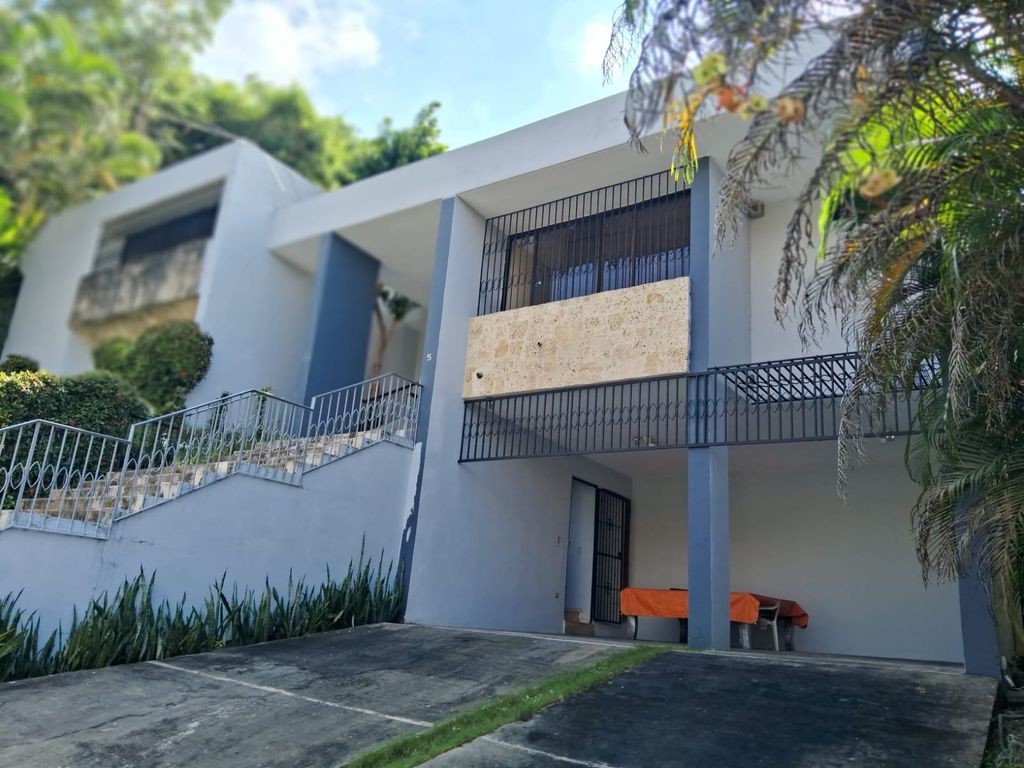 casas - VENDO O ALQUILO CASA EN ARROYO HONDO II, MUY BUENA UBICACION, CALLE CERRADAS. 0