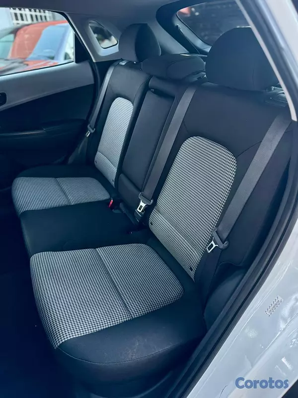 jeepetas y camionetas - HYUNDAI KONA BLANCA 2021  7