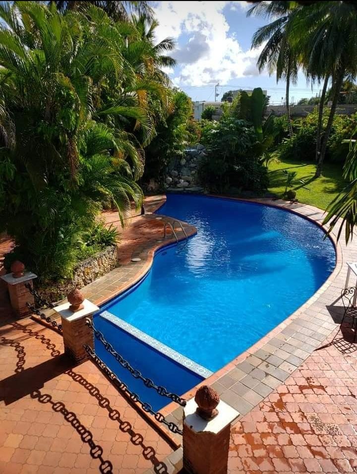 casas vacacionales y villas - Villa con Piscina en Boca Chica  5