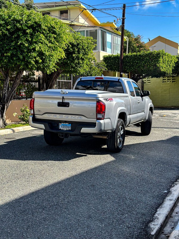 jeepetas y camionetas - CAM. TOYOTA TACOMA TRD SPORT 2016 8