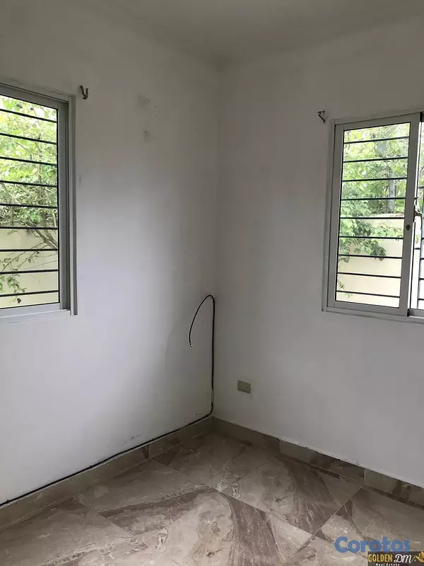 casas - Casa Económica En Venta En Residencial Cerrado En  9