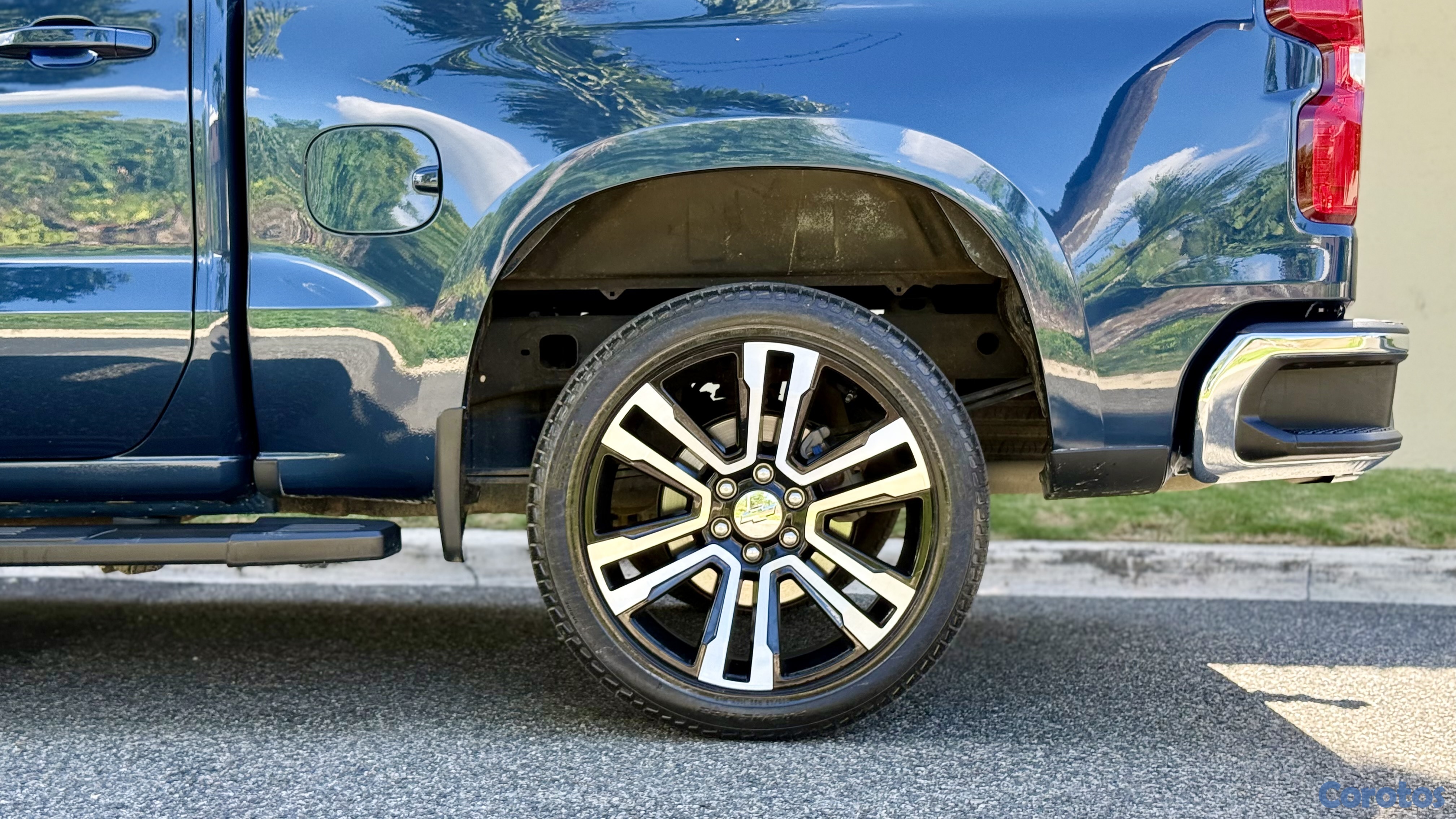 jeepetas y camionetas - Chevrolet Silverado Z71 LT Gasolina 2020 4x4  9