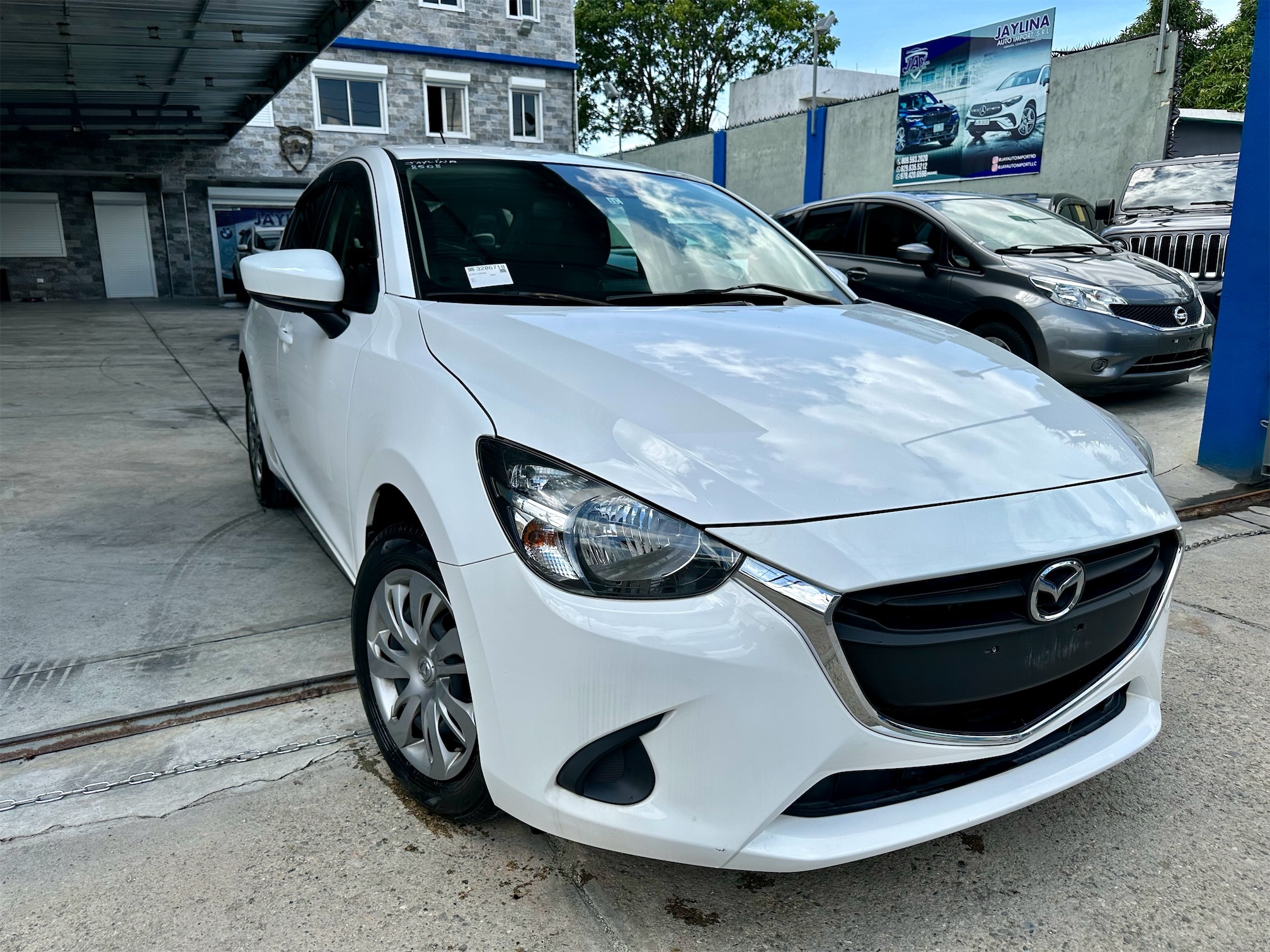 carros - Mazda demio 2018