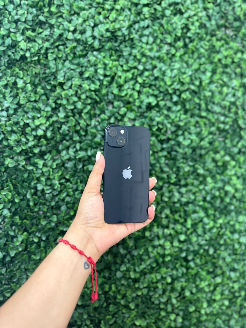 celulares y tabletas - iPhone 13 Normal de 128gb Negro Condicion 10/10 Factory Clean con accesorios  2