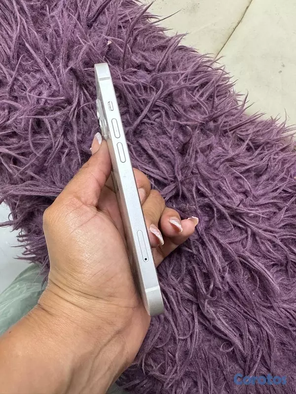 celulares y tabletas - iPhone 13  8