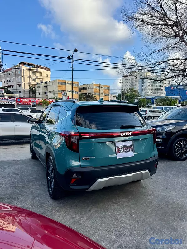jeepetas y camionetas - Kia Seltos LX 2025 7