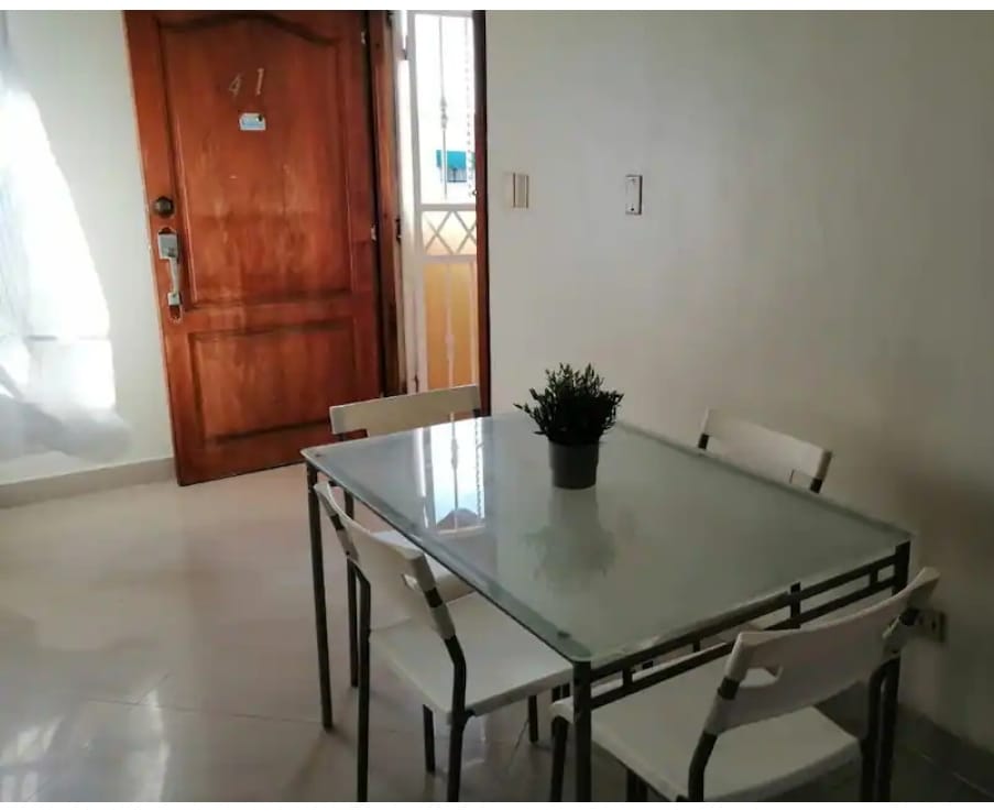 apartamentos - Alquilo apto En Gazcue Sin muebles