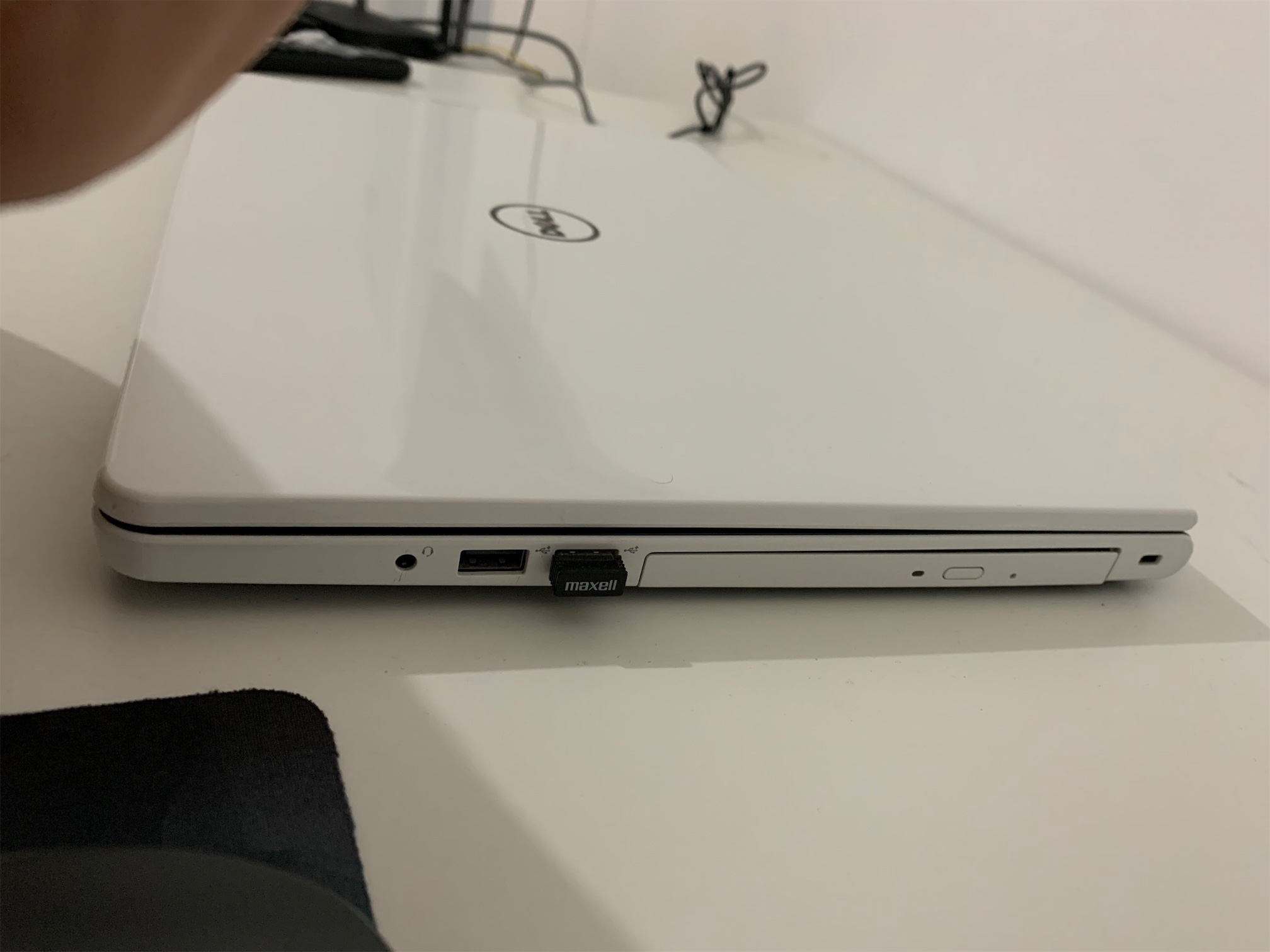 computadoras y laptops - Laptop Dell Inspiron 555 15” nueva