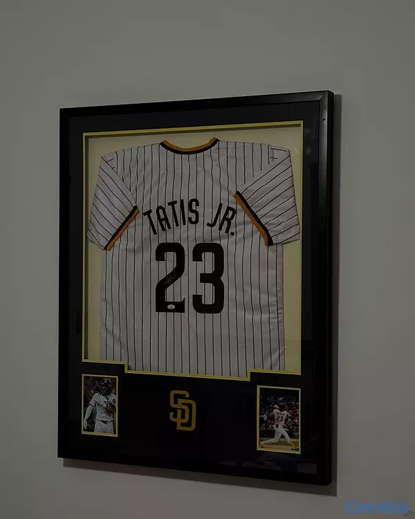 hobby y coleccion - Chaqueta firmada y certificada por Fernando Tatis Jr - EL NIÑOOO 🇩🇴 3