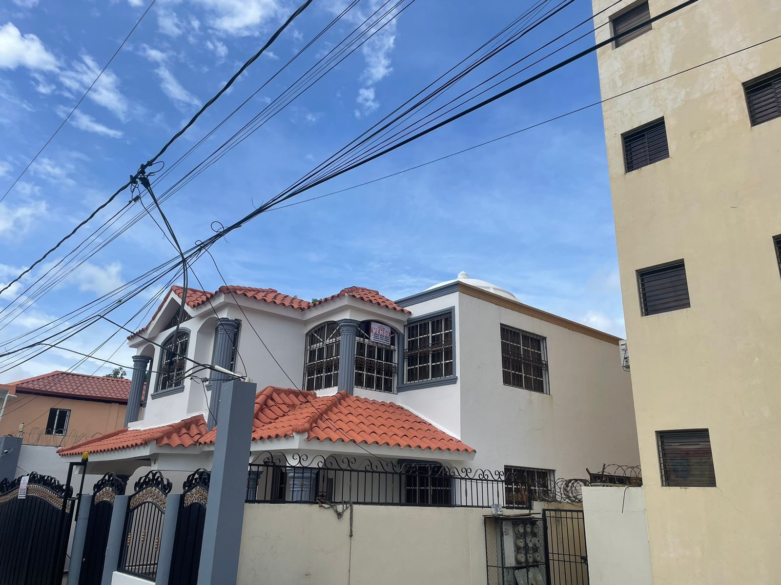 casas - CASA EN VENTA EN URB. ROSA. 2