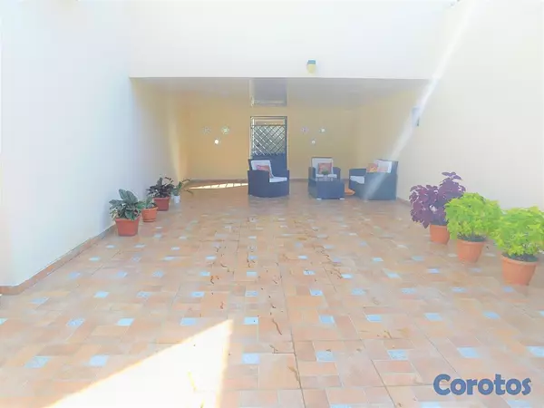 casas - Casa de Oportunidad de 2 niveles en  Altos De Arro 8