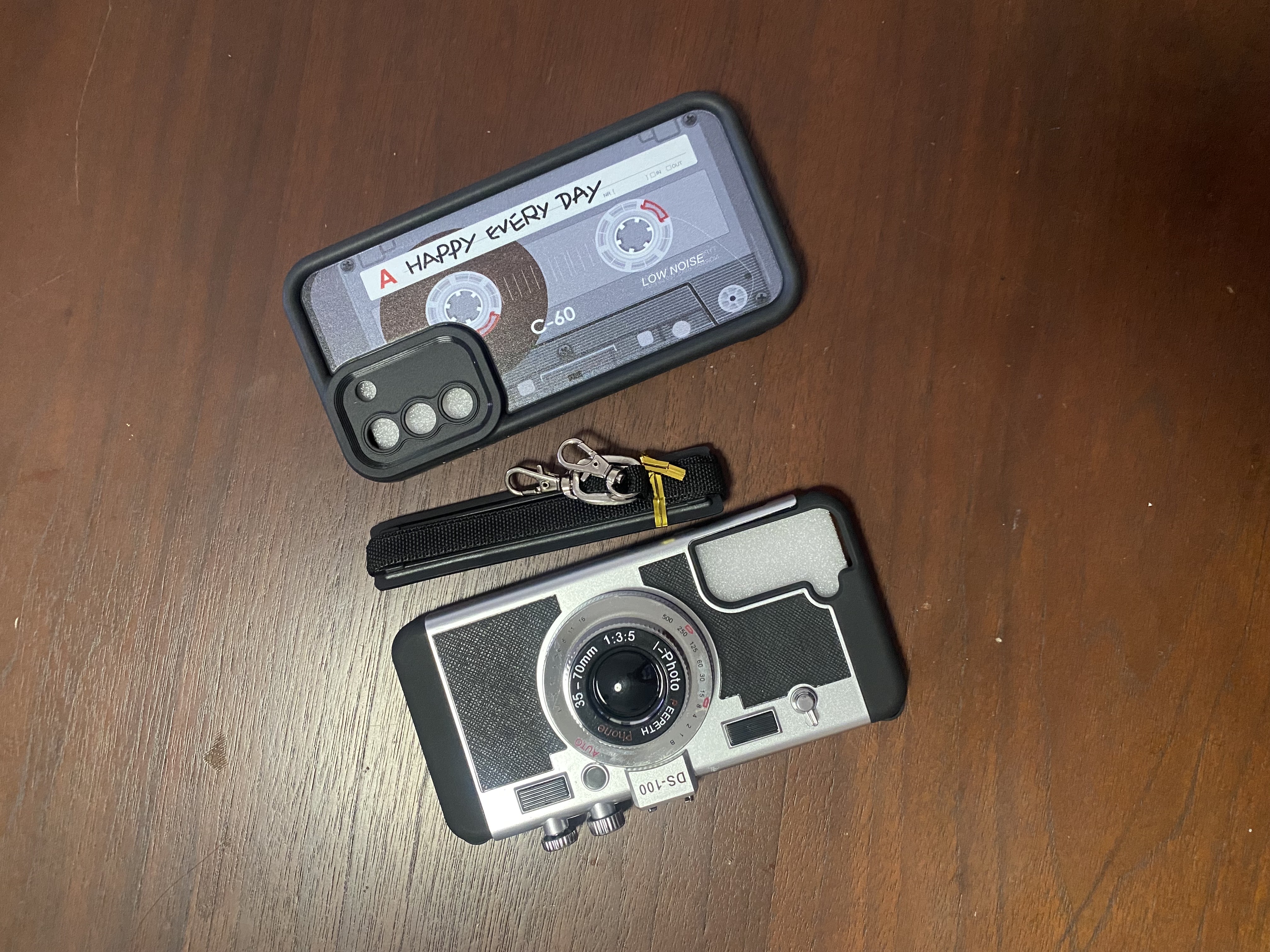 accesorios para electronica - Fundas de Celular Vintage (Cámara y Cassette) 1