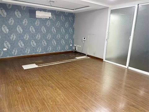 oficinas y locales comerciales - Espacio amplio en los prados  4