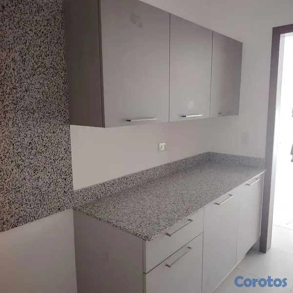 apartamentos - Apartamento en 2do nivel Viejo Arroyo Hondo | Próx 9
