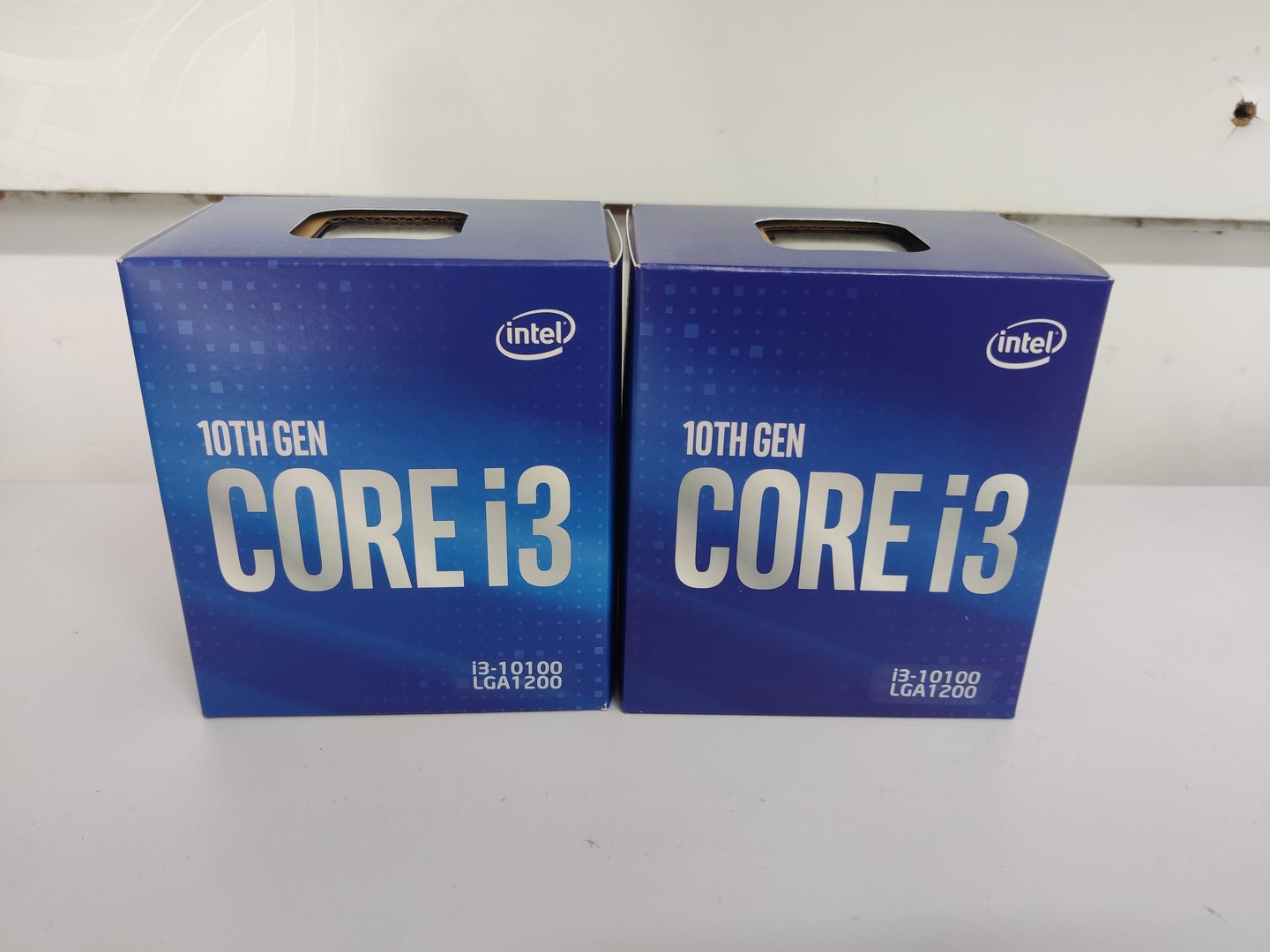 computadoras y laptops - Procesador Intel Core i3-10100 LGA1200 10th Gen