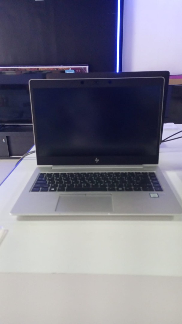 computadoras y laptops - LAPTOP HP ELITEBOOK 840 G5 BISINESS