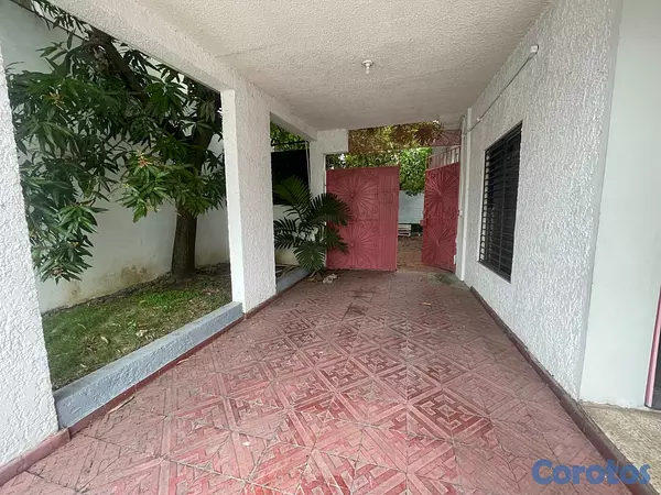 casas - Propiedad comercial en los Prados  5