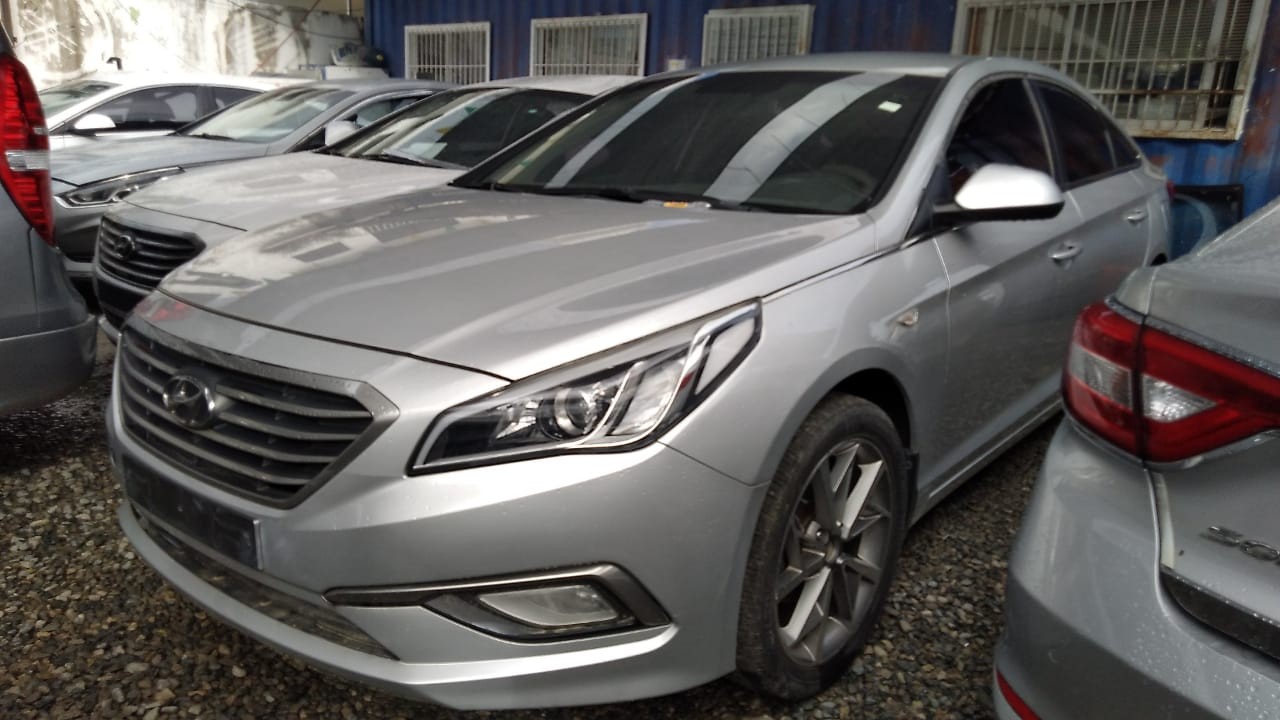 carros - HYUNDAI SONATA LF 2017 GRISDESDE: RD$ 655,100.00 1