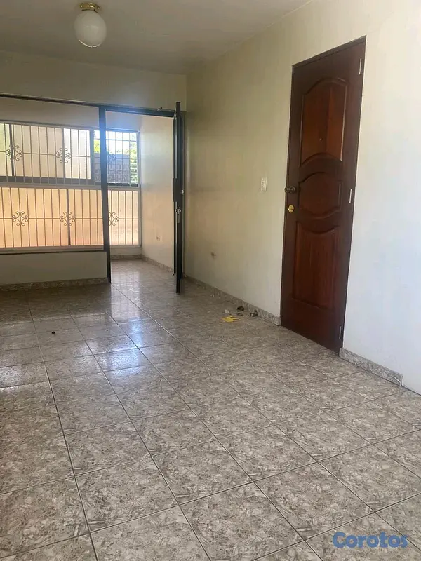 oficinas y locales comerciales - ALQUILÓ local para oficinas o comercial próximo al león Jiménez  2