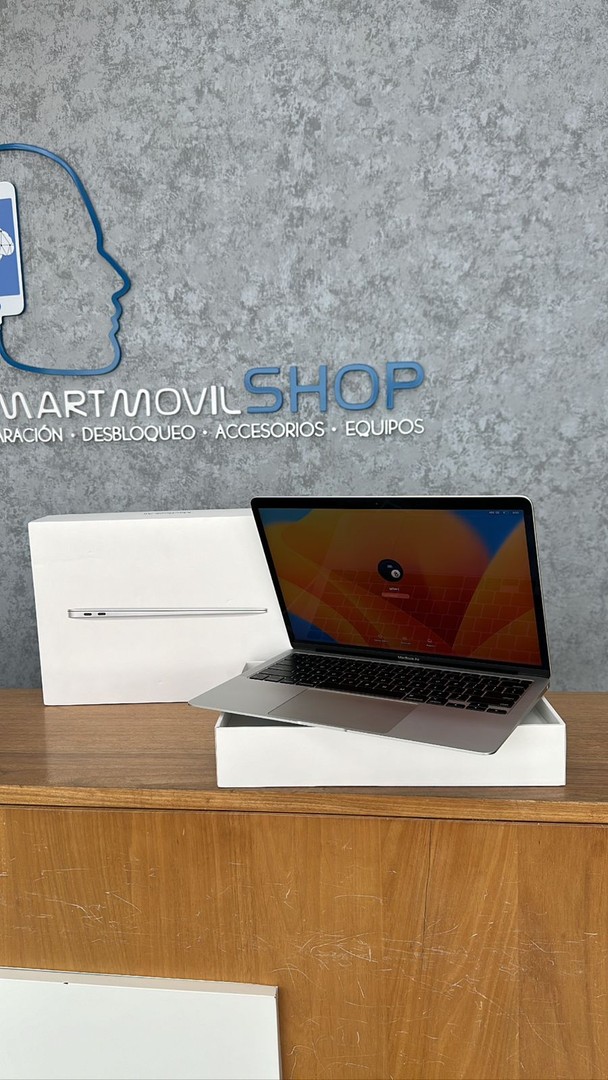 computadoras y laptops - MACBOOK M1 AÑO 2020 NUEVA EN CAJA 