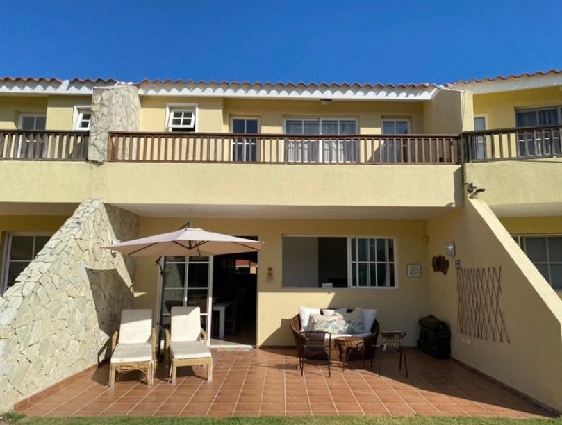 casas - Town House en  alquiler en Metro Country de 2 niveles, Amueblado  0