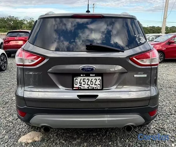 jeepetas y camionetas - Ford Escape SE 2013
 6