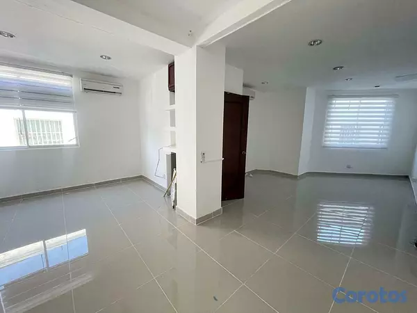 oficinas y locales comerciales - Céntrico local en Venta en Gazcue  8