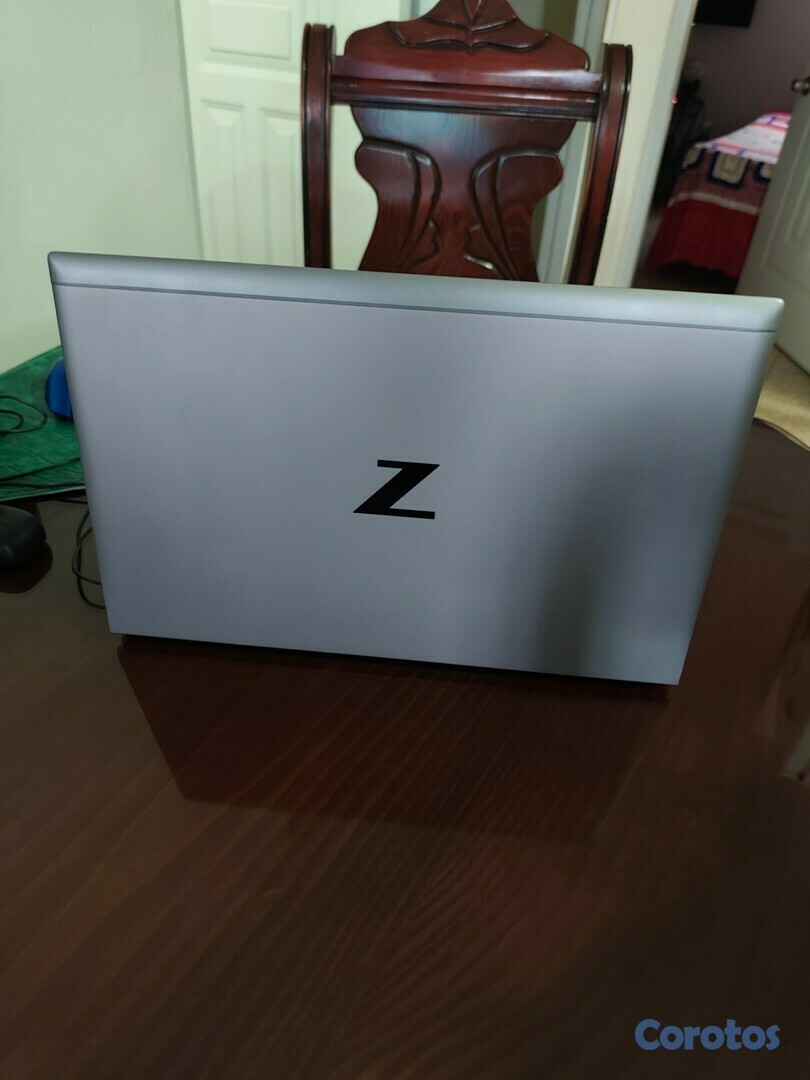 computadoras y laptops - Laptop HP elitebook (15.6) como nueva! DE OPORTUNIDAD!!! EN RD$20,000.00 5