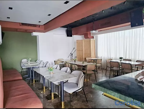 oficinas y locales comerciales - Alquiler local con terraza  4