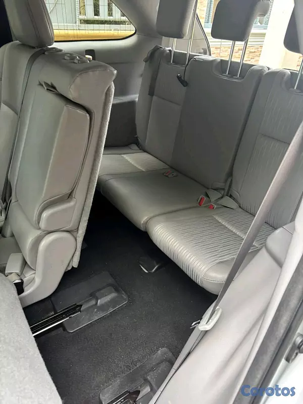 jeepetas y camionetas - Toyota higlander le 2018 4