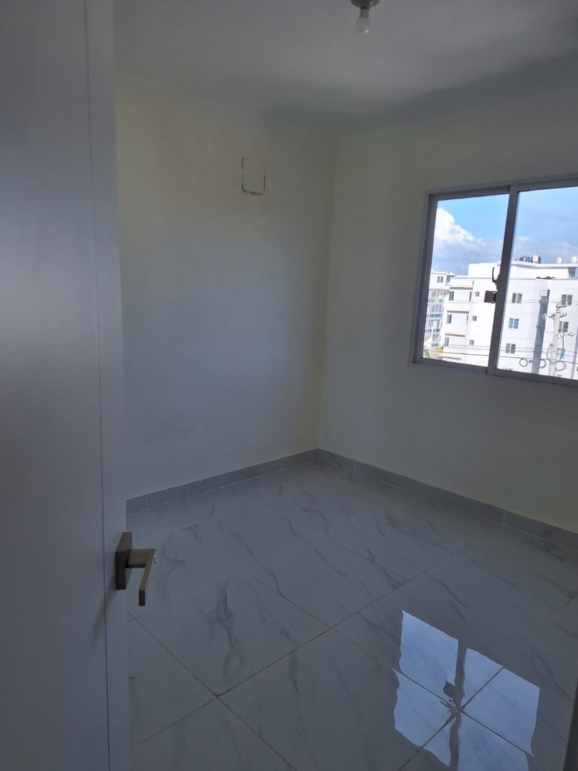 apartamentos - Venta, Apartamento de 3 Habitaciones, Residencial Las Cayenas, San Isidro 7