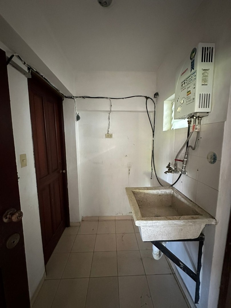apartamentos - Apto en El Millon
RD$9.5MM
135 m^2
Edificio 4 niveles, 1er nivel parqueos SIN as