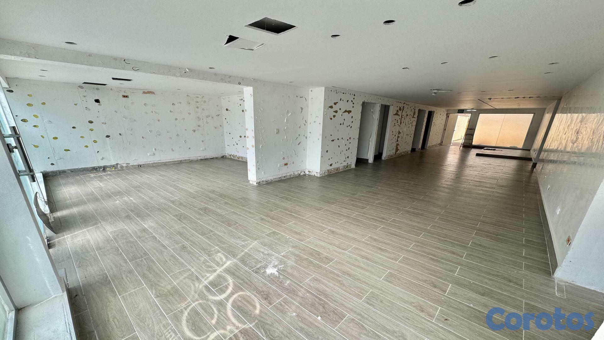 oficinas y locales comerciales - Local Comercial en Los Cacicazgos 2