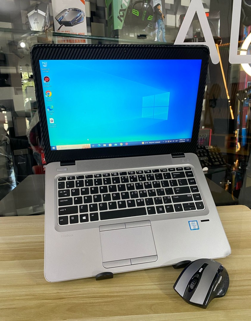 computadoras y laptops - Laptop Hp EliteBook 840-G3
i7 6ta Gen. 2.8GHz  8gb ram 256gb ssd

 2